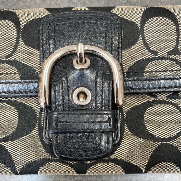 Coach Black & Tan Large Buckle Detail Snap Closure Bilfold Wallet - Picture 11 of 14